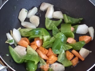 山药青椒胡萝卜的做法步骤：6