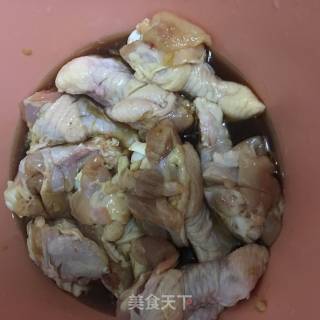 蜜汁鸡翅的做法步骤：3