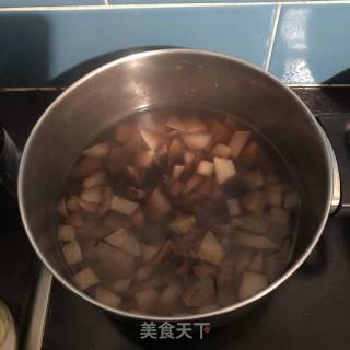 红酒冰糖梨的做法步骤：3