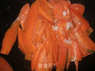 卤肉胡萝卜炒香干的做法步骤：6