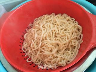 腊肉炒面的做法步骤：3