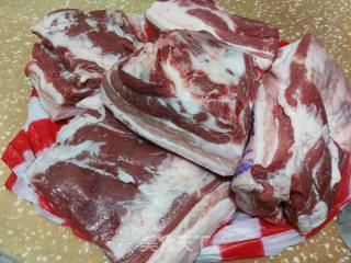 腌腊肉的做法步骤：1