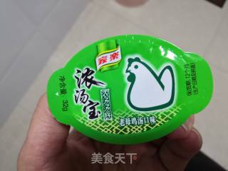 如何调汤鲜味美红油酸辣汁的做法步骤：1