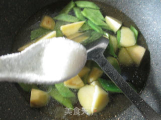 油豆角土豆宽粉的做法步骤：6