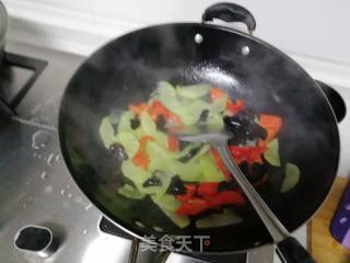 莴笋炒木耳的做法步骤：7