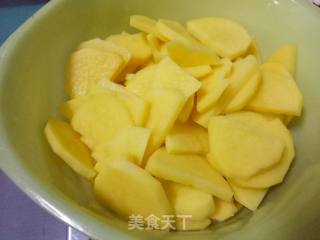 土豆蛋皮炒杏鲍菇的做法步骤：2