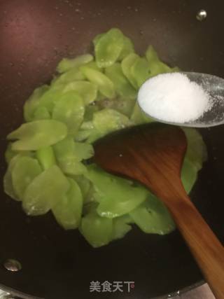 莴笋牛肉的做法步骤：5