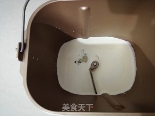 中种醇奶面包卷的做法步骤：1