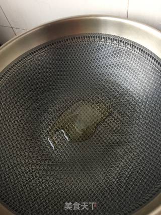 蒜香菠菜鲜虾热汤面的做法步骤：3