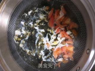 如何做紫菜蛋花汤的做法步骤：2