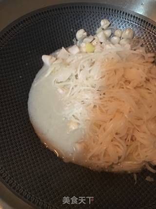 白萝卜炒鲜贝的做法步骤：10