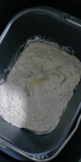 甜面包（面包机版）的做法步骤：1