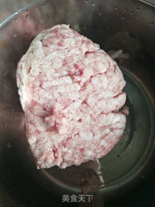 自制午餐肉（做午餐肉的技法）的做法步骤：1