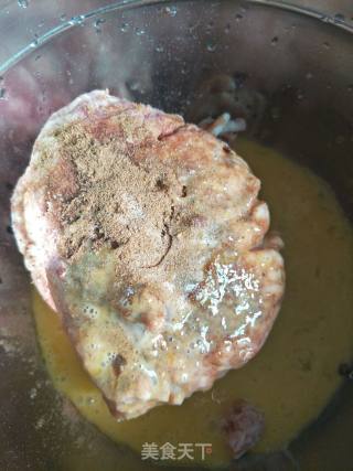 自制午餐肉（做午餐肉的技法）的做法步骤：3
