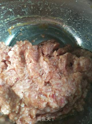 自制午餐肉（做午餐肉的技法）的做法步骤：4