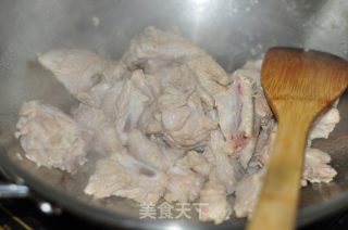 糖醋排骨的做法步骤：4
