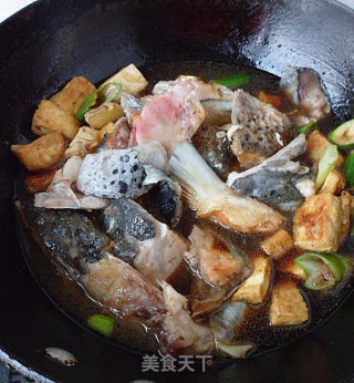 三文鱼头烧豆腐的做法步骤：6