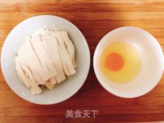 鸡蛋豆腐汤的做法步骤：1