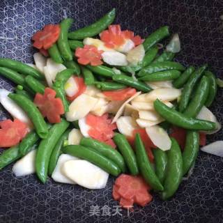 如何让甜豆炒后依然爽脆的做法步骤：7