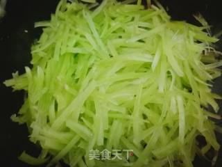 辣椒拌笋丝的做法步骤：2