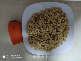 如何炒出嫩香的豆嘴炒胡萝卜的做法步骤：1