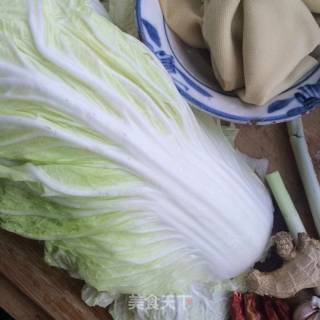 白菜炖豆皮的做法步骤：1