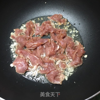 榨菜炒肉片的做法步骤：6