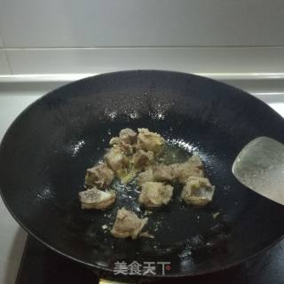 家庭餐糖醋小排的做法步骤：2