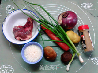 香菇胡萝卜羊肉焖饭的做法步骤：1