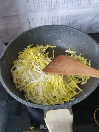 蚝油蒜黄的做法步骤：2