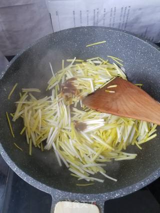 蚝油蒜黄的做法步骤：3