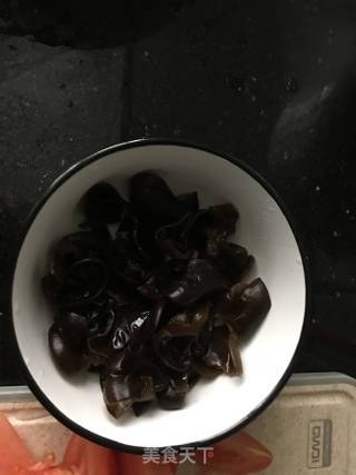 疙瘩汤的做法步骤：2