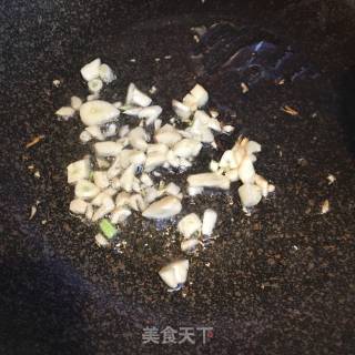 蒜香拌茼蒿的做法步骤：5
