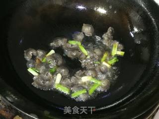 如何做出细腻嫩滑的海参滑蛋的做法步骤：6