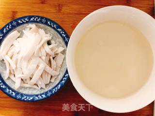 椰青鸡汤的做法步骤：2