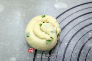 烫面起酥葱油饼的做法步骤：12