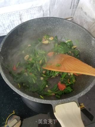 鸡蛋菠菜炒米粉的做法步骤：6