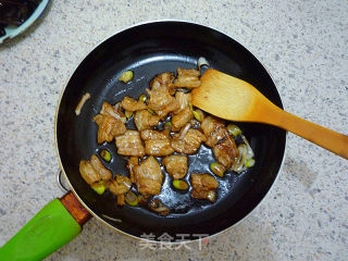 白菜木耳炒肉片的做法步骤：8