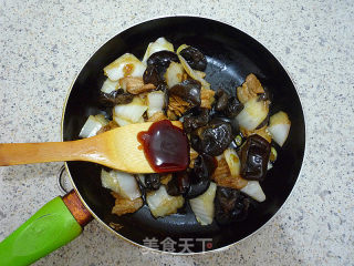白菜木耳炒肉片的做法步骤：10