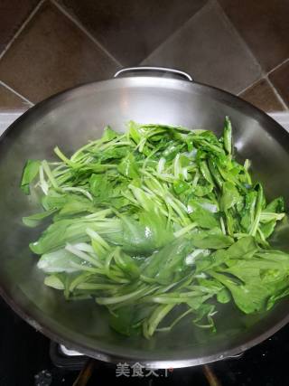 上汤鸡毛菜的做法步骤：3