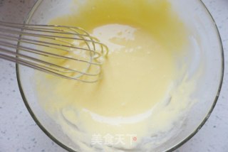 不开裂不塌陷戚风杯子蛋糕的做法步骤：4
