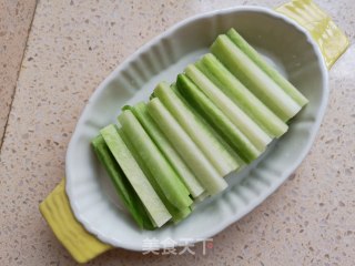 XO酱蒸萝卜的做法步骤：1