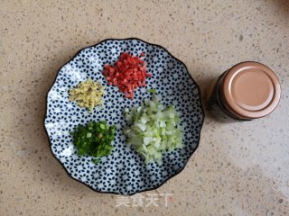 XO酱蒸萝卜的做法步骤：3