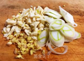 #年夜饭#腊肉炒儿菜#腊味#的做法步骤：4