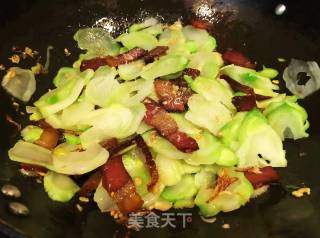 #年夜饭#腊肉炒儿菜#腊味#的做法步骤：9