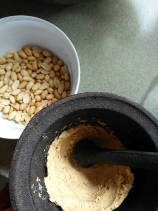 蜜饯芝麻花生汤圆的做法步骤：4