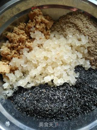 蜜饯芝麻花生汤圆的做法步骤：8