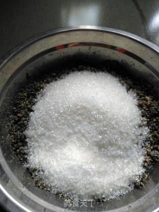 蜜饯芝麻花生汤圆的做法步骤：12