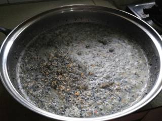 蜜饯芝麻花生汤圆的做法步骤：15