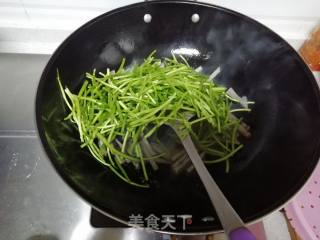臭干炒芦蒿的做法步骤：5